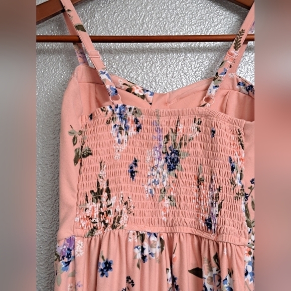 Juniors Pink Floral Jumpsuit Size 1 (XS) - Picture 3 of 7